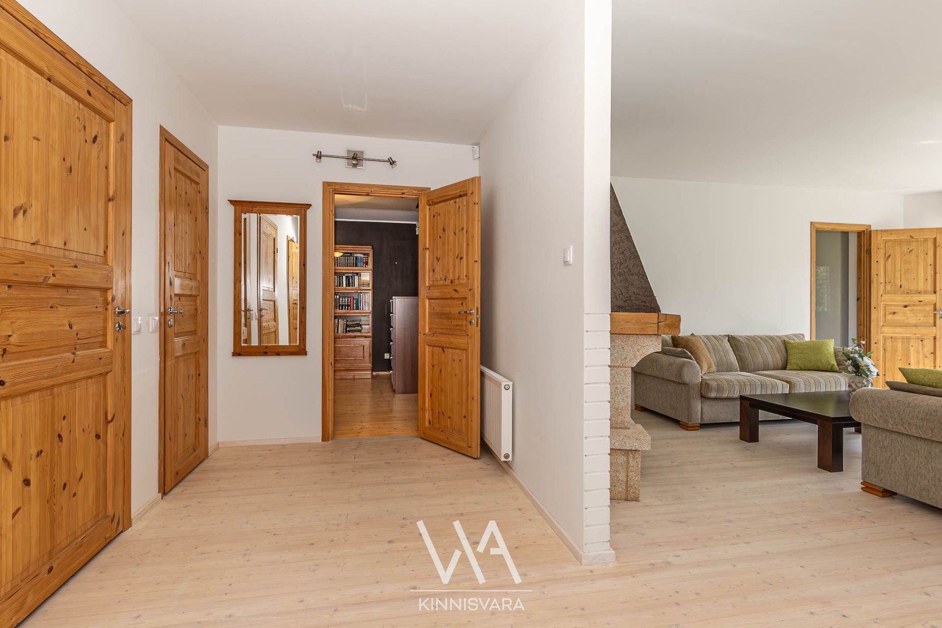 6ab245f989f89ba6fc9d4f4071dc54b1e3184596702bf.jpg